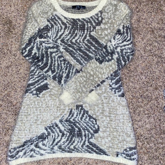 Long Patterned Fuzzy Sweater - Picture 3 of 3